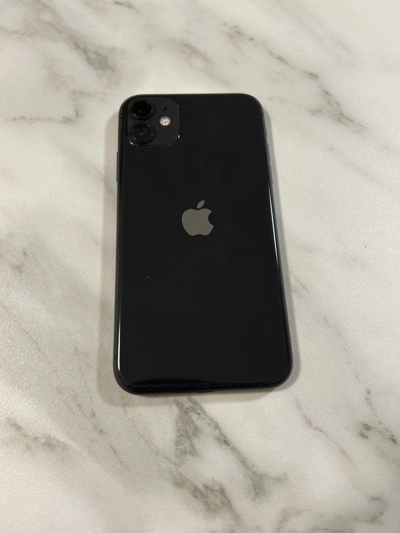美品］Apple iPhone 11 ブラック本体