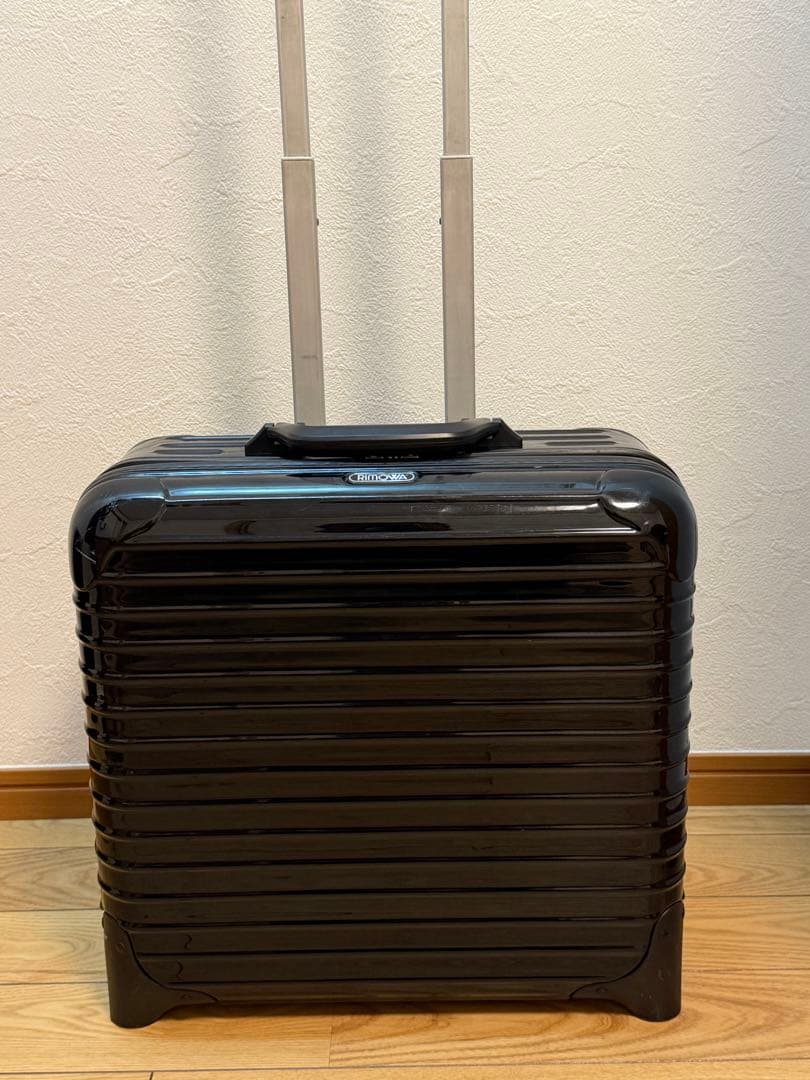 【週末値下】リモワ サルサデラックス2輪 23L 機内ビジネストローリー黒