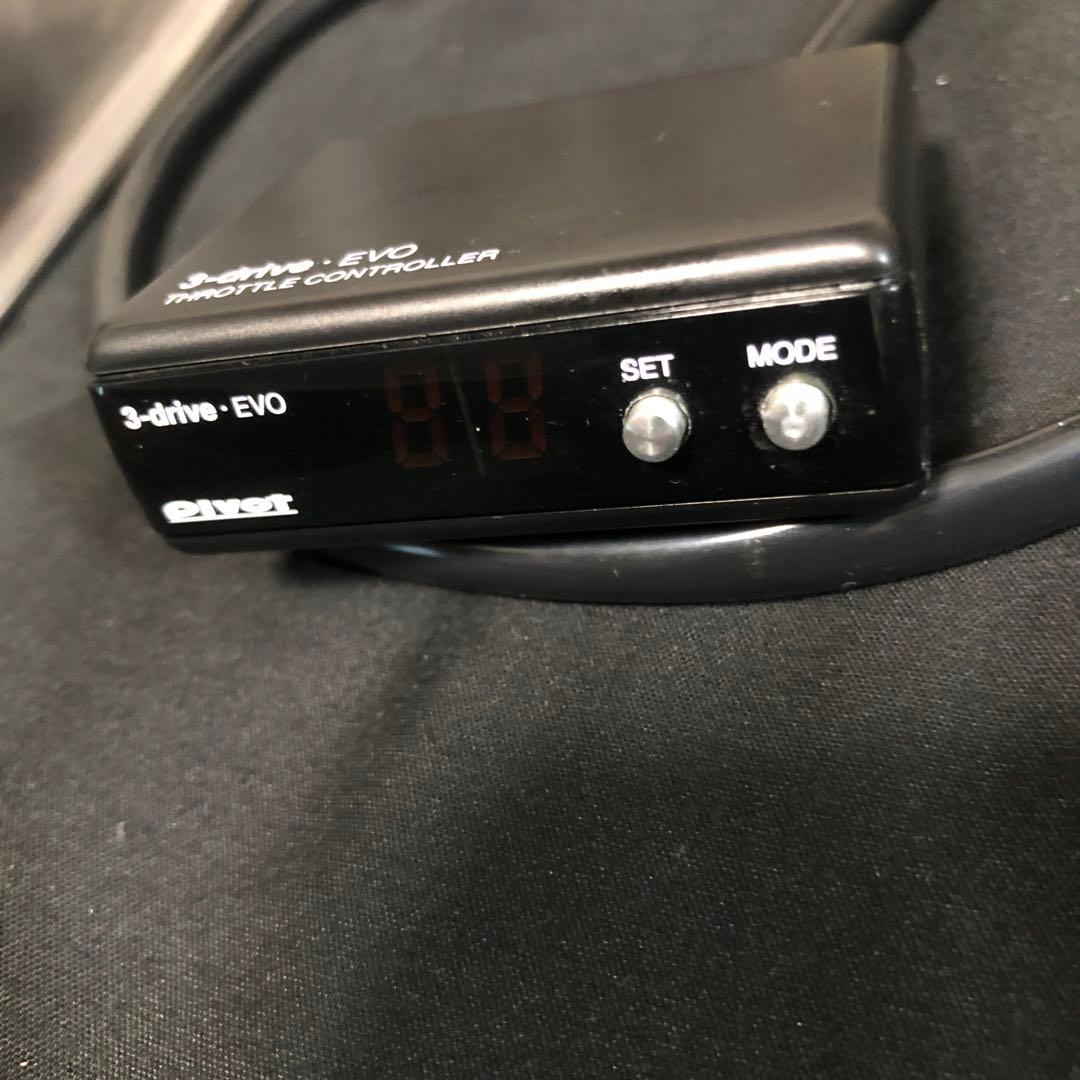 ジムニー スロットルコントローラー Pivot 3-drive・EVO