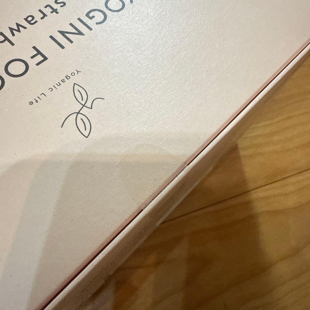 新品未開封】YOGINI FOOD 100 strawberry 21袋入り - メルカリ