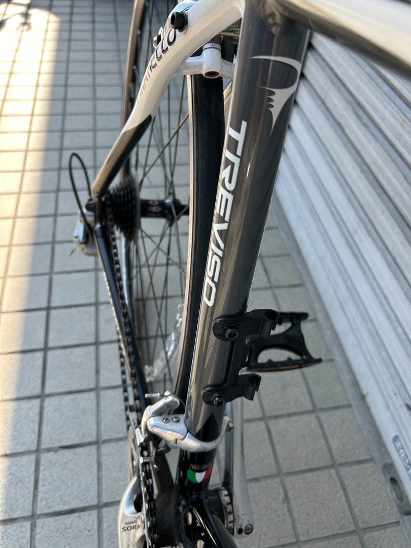 PINARELLO TREVISO 700cc 外装16段変速 フレームアルミ