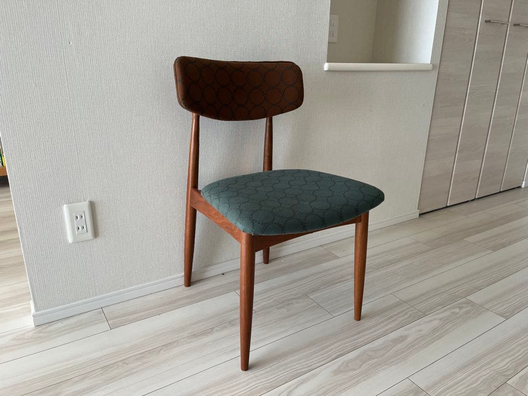 ダイニングチェア HIRO