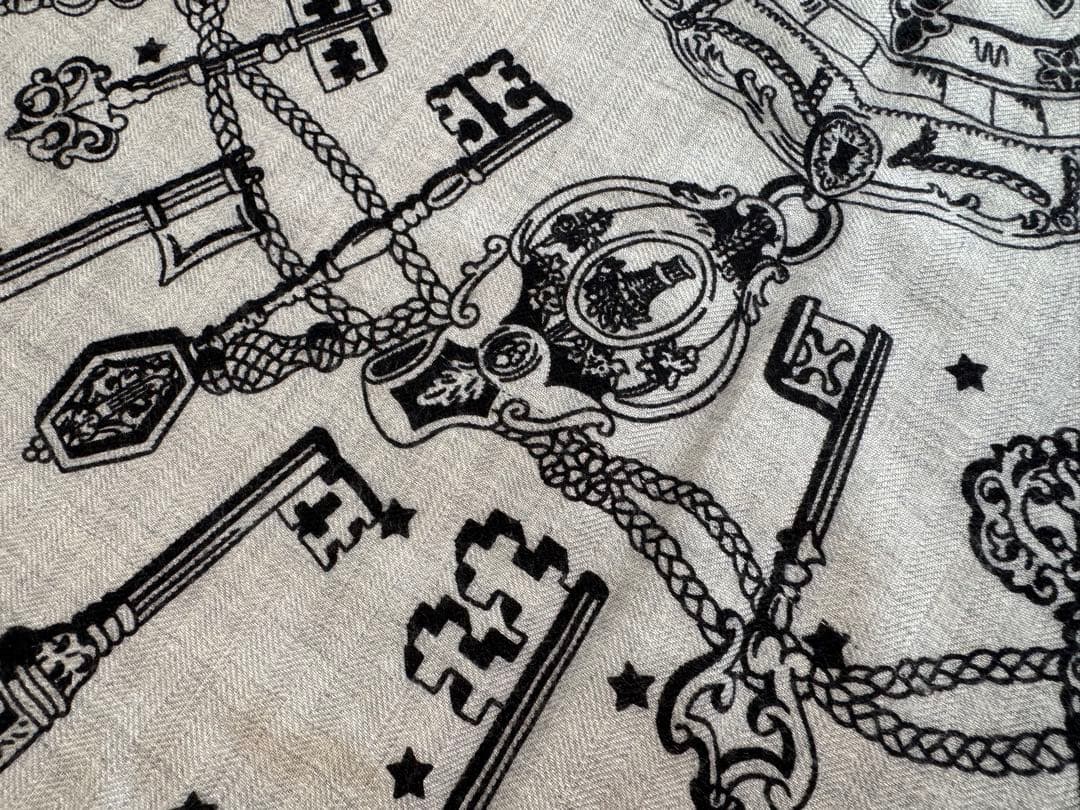 良品　エルメス　20AW LES CLES　レクレ バンダナ カレジェアン140