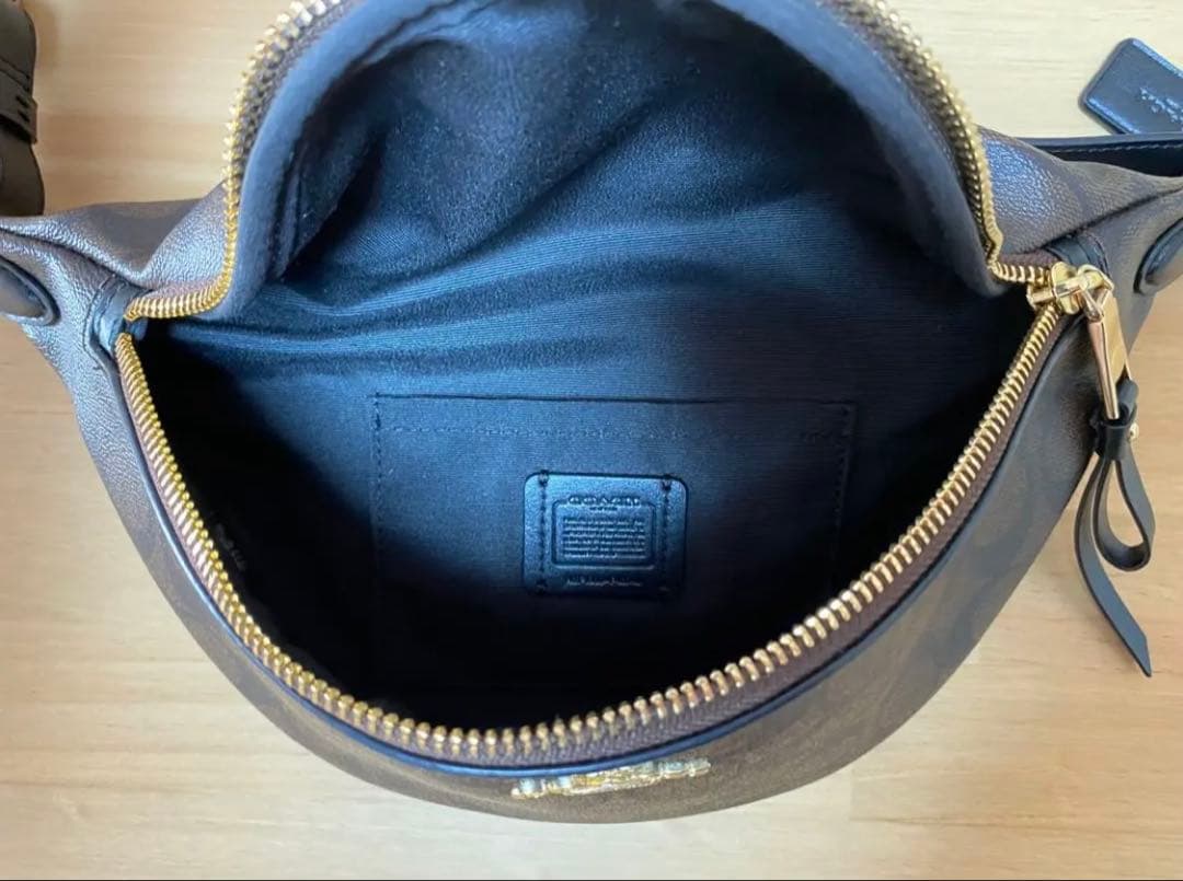 COACH ボディバッグ ブラウン