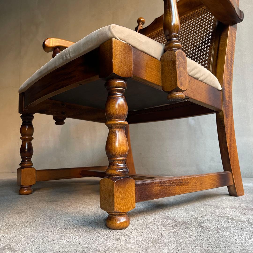 オールドカリモク　コロニアルビンテージアームチェア　本革座面張り替え