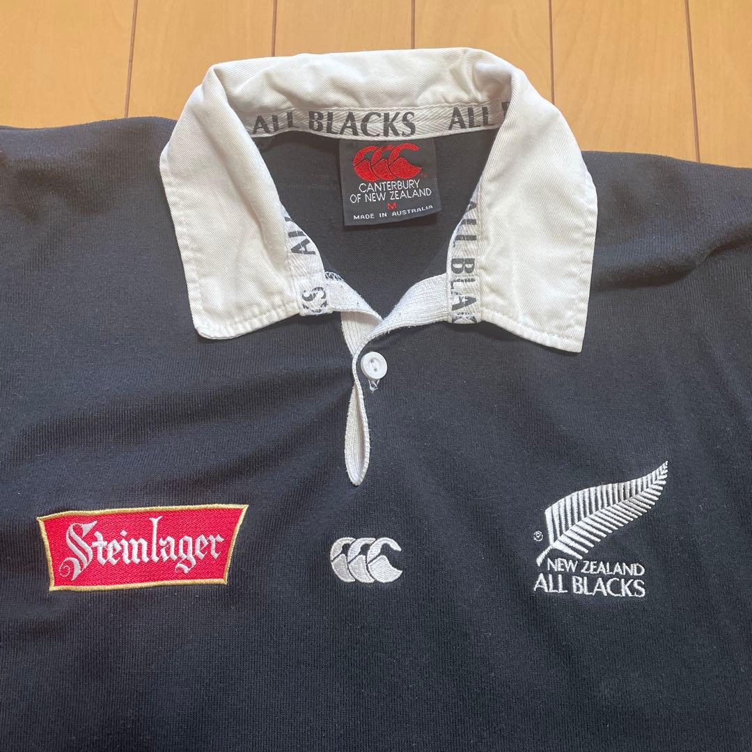 カンタベリー　ALL BLACKS バックにも刺繍あり