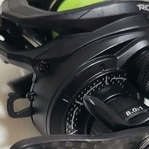 ABU Garciaベイトリール 　ROXANI　BF8　左巻き