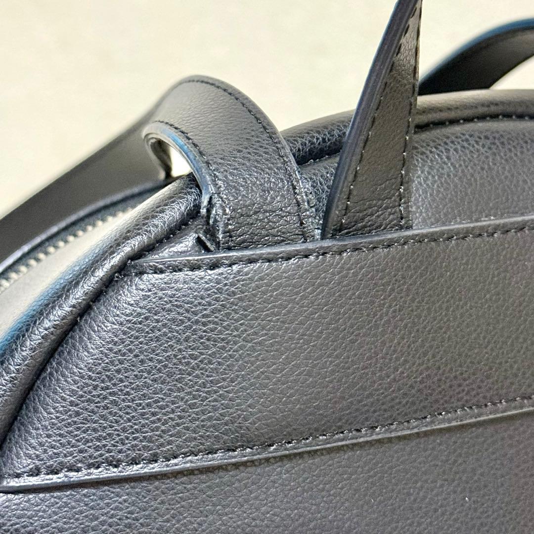 廃盤品 アニエスベー リュック レザー b.ロゴ プレート 黒 本革