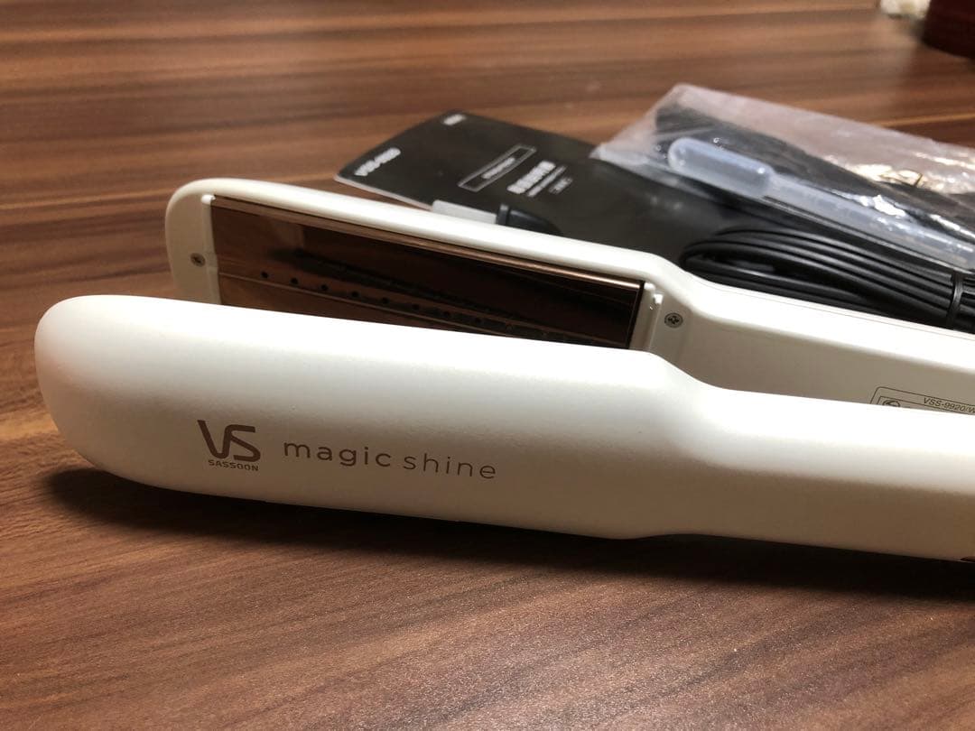 保証あり　ヴィダルサスーン ストレートアイロン　VSS-9920/WJ 新品