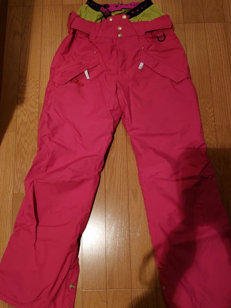 【年末年始値引き】スノーボードウェア　レディースＭ