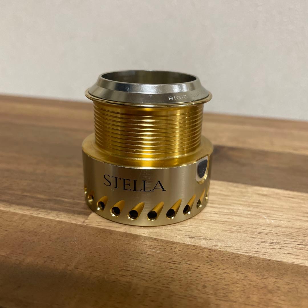 ＊＊最終値下げ＊＊動作好調！シマノ　04ステラ2000S スペアスプール２個付き