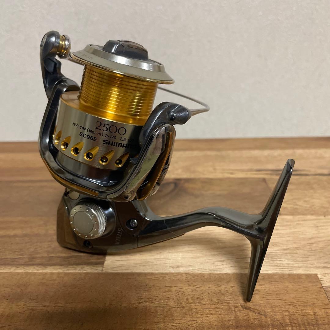 ＊＊最終値下げ＊＊動作好調！シマノ　04ステラ2000S スペアスプール２個付き
