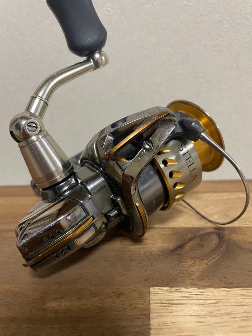＊＊最終値下げ＊＊動作好調！シマノ　04ステラ2000S スペアスプール２個付き