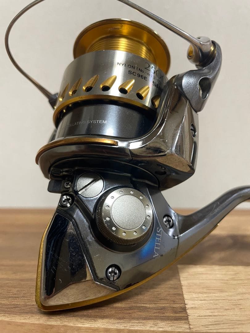 ＊＊最終値下げ＊＊動作好調！シマノ　04ステラ2000S スペアスプール２個付き