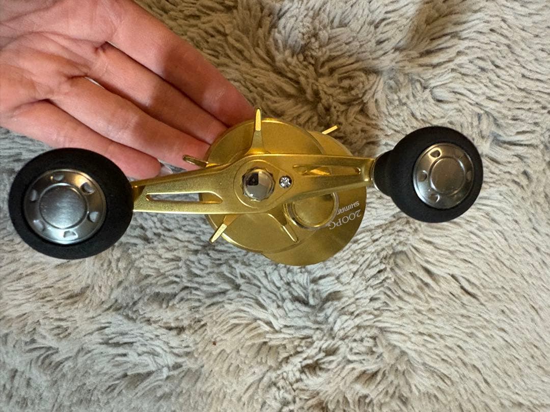 Shimano シマノ　200PG ゴールドベイトリール
