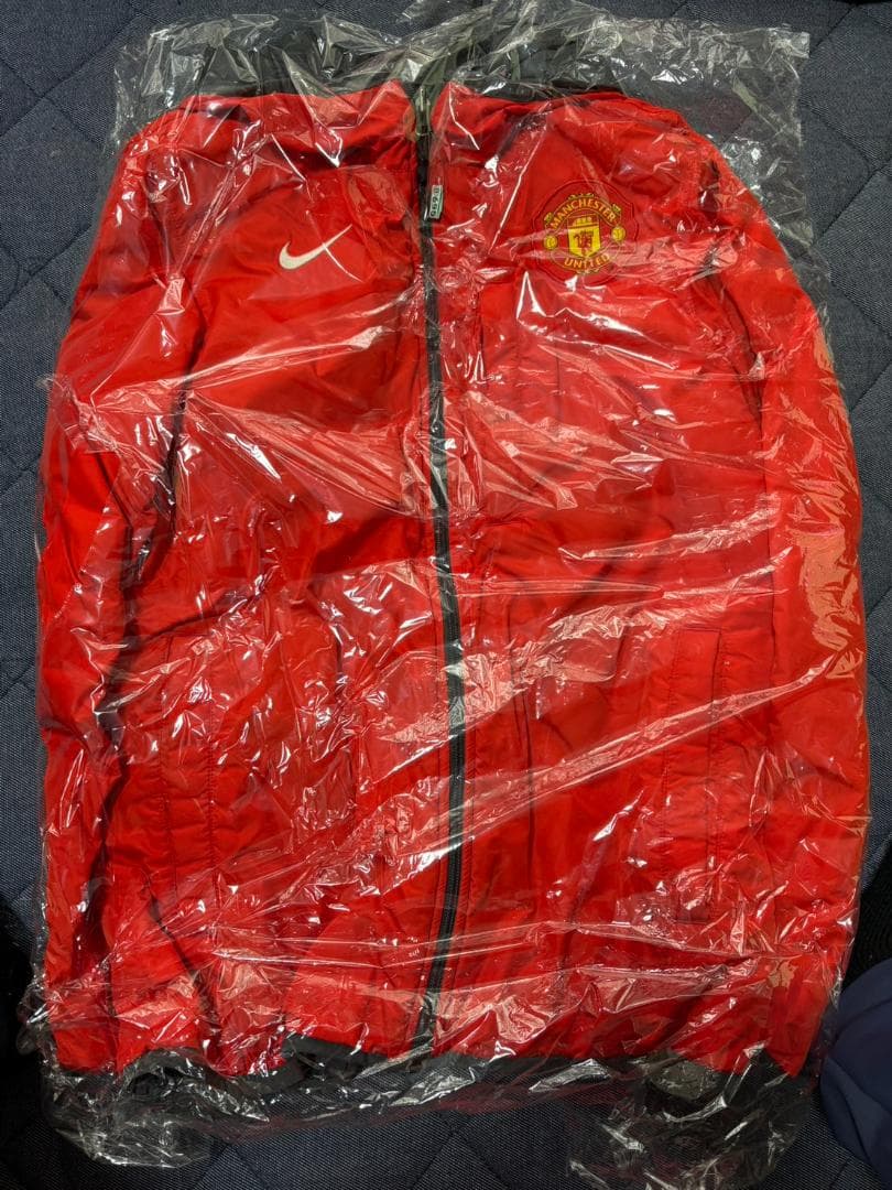 ナイキ　マンチェスター・ユナイテッド　ダウン　リバーシブル