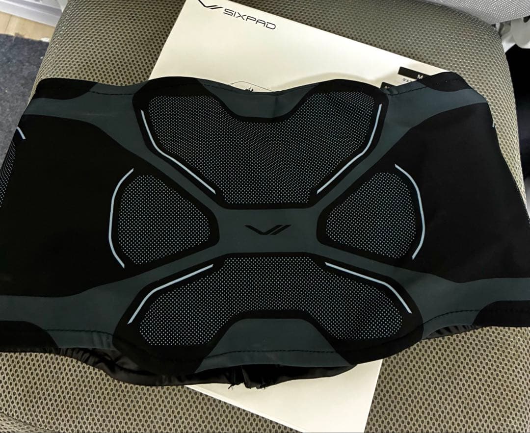 シックスパッド コアベルト 2 コントローラー付SIXPAD M