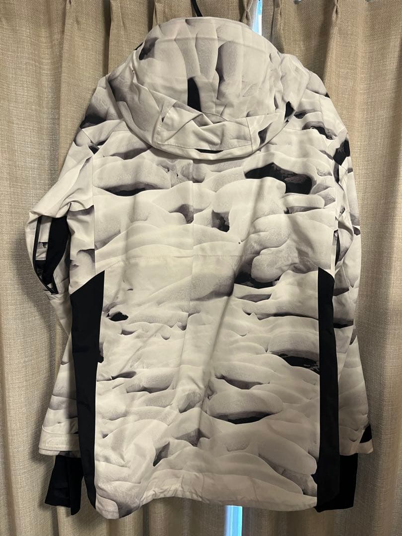 Burton [ak] GORE SWASH Lサイズ