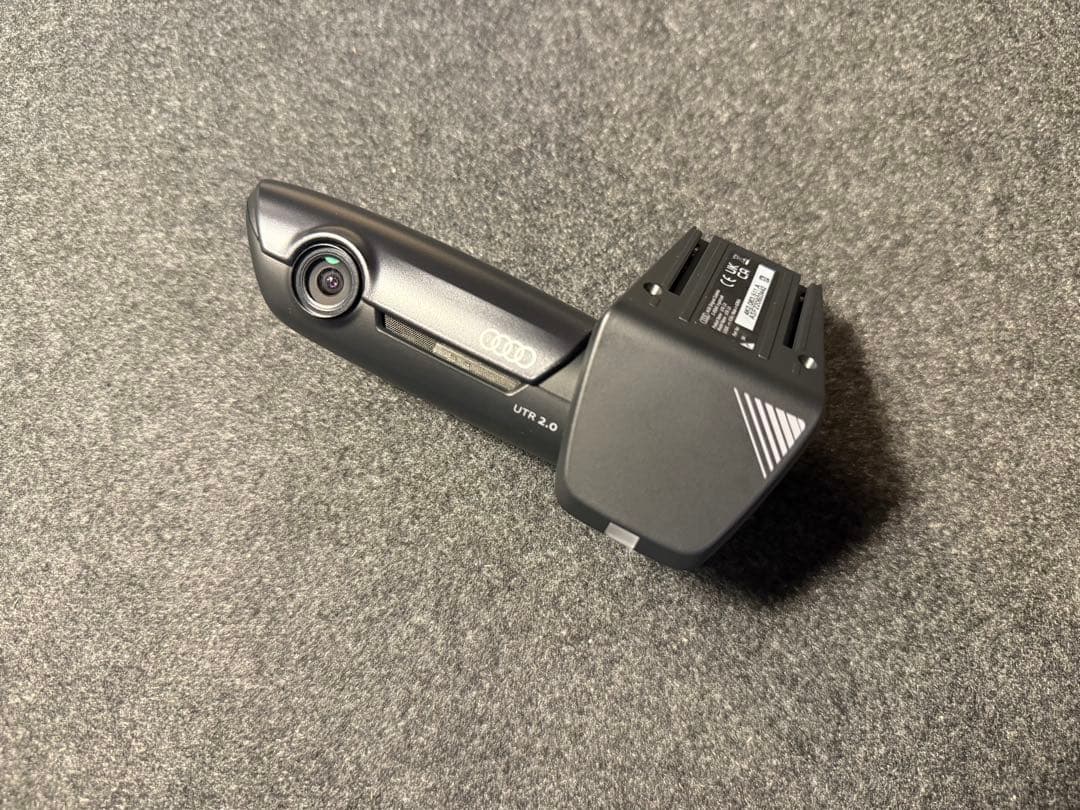 アウディ 純正 ドライブレコーダー UTR 2.0 前後