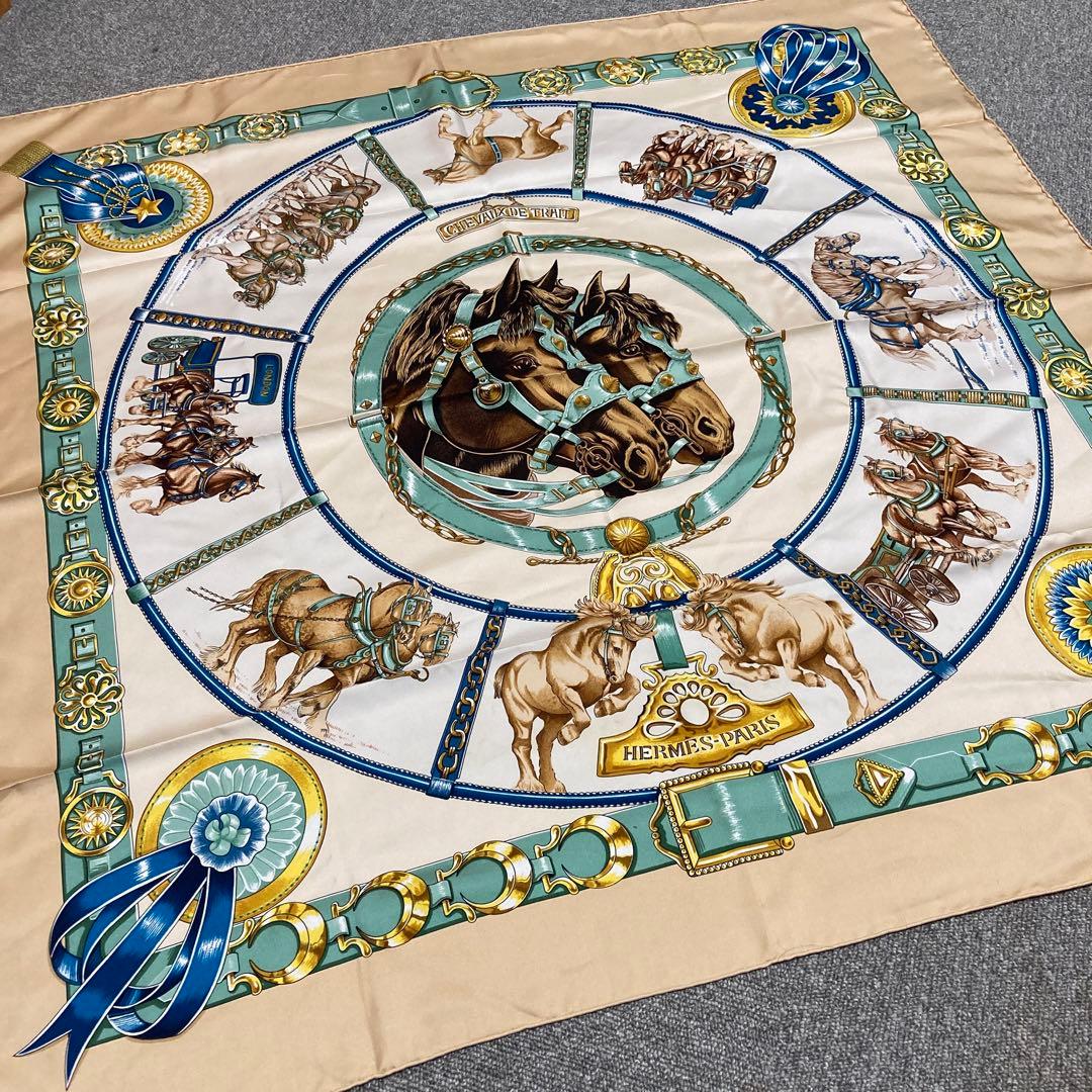HERMES シルクスカーフ カレ90 CHEVEUX DE TRAIT馬と装飾