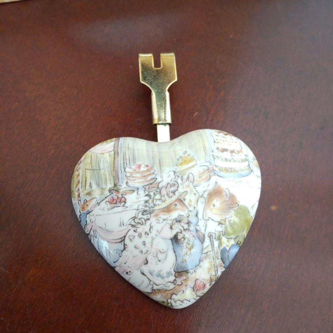 ブランブリーヘッジ　置時計