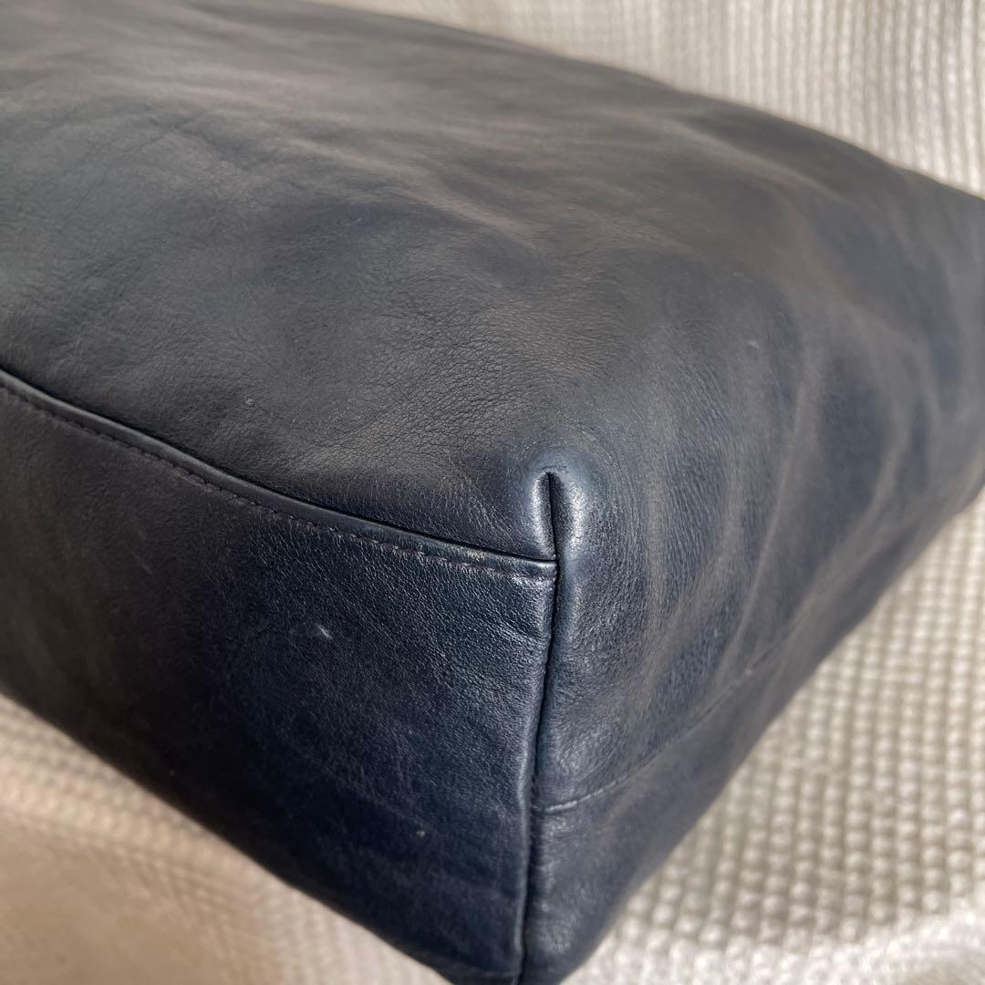 ◇ genten ゲンテン バッジョ2wayレザーショルダーバッグ ネイビー ◇