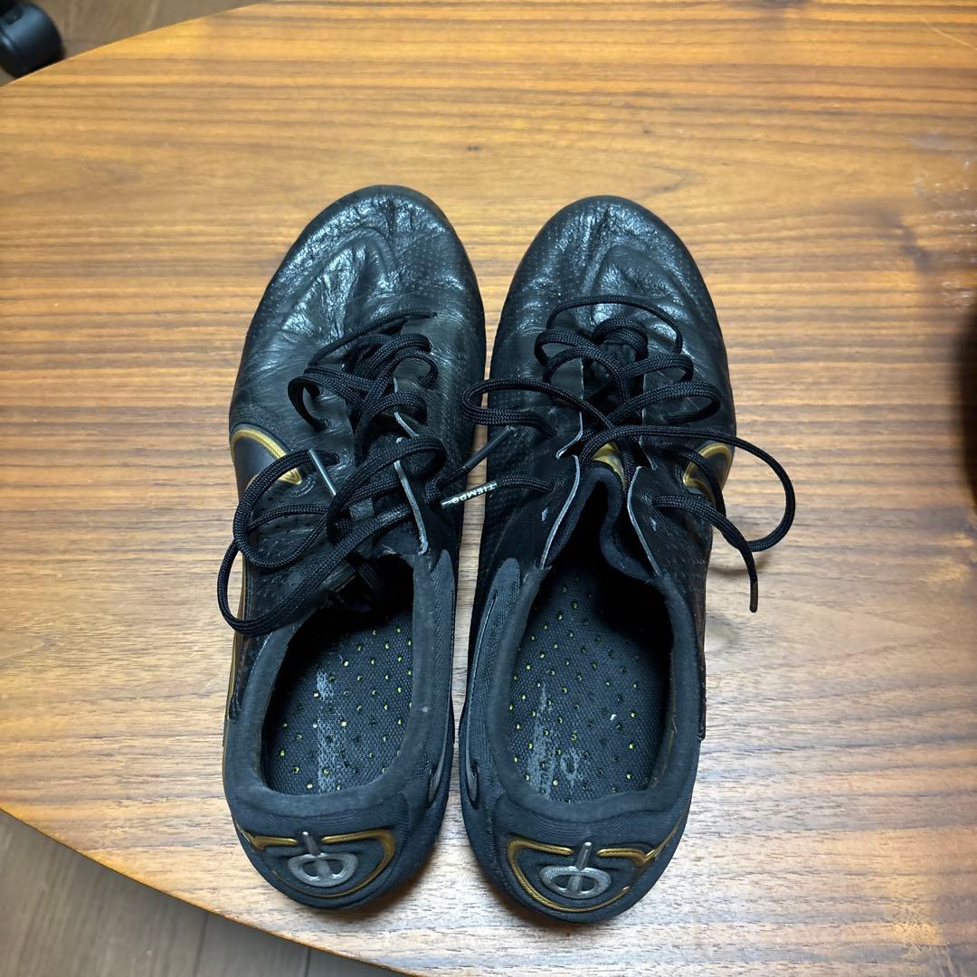 NIKEティエンポスパイク