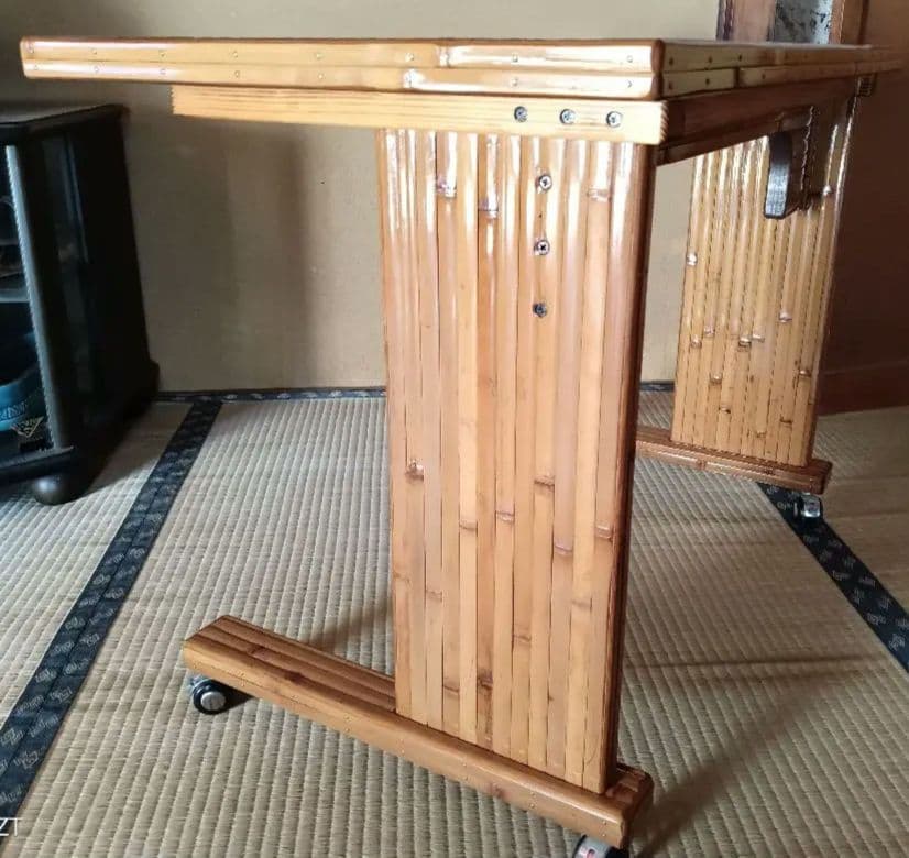 6キャスター付き　竹製　シンプルテーブル 移動可能