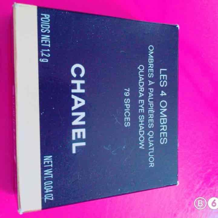 CHANEL 新品 シャドー