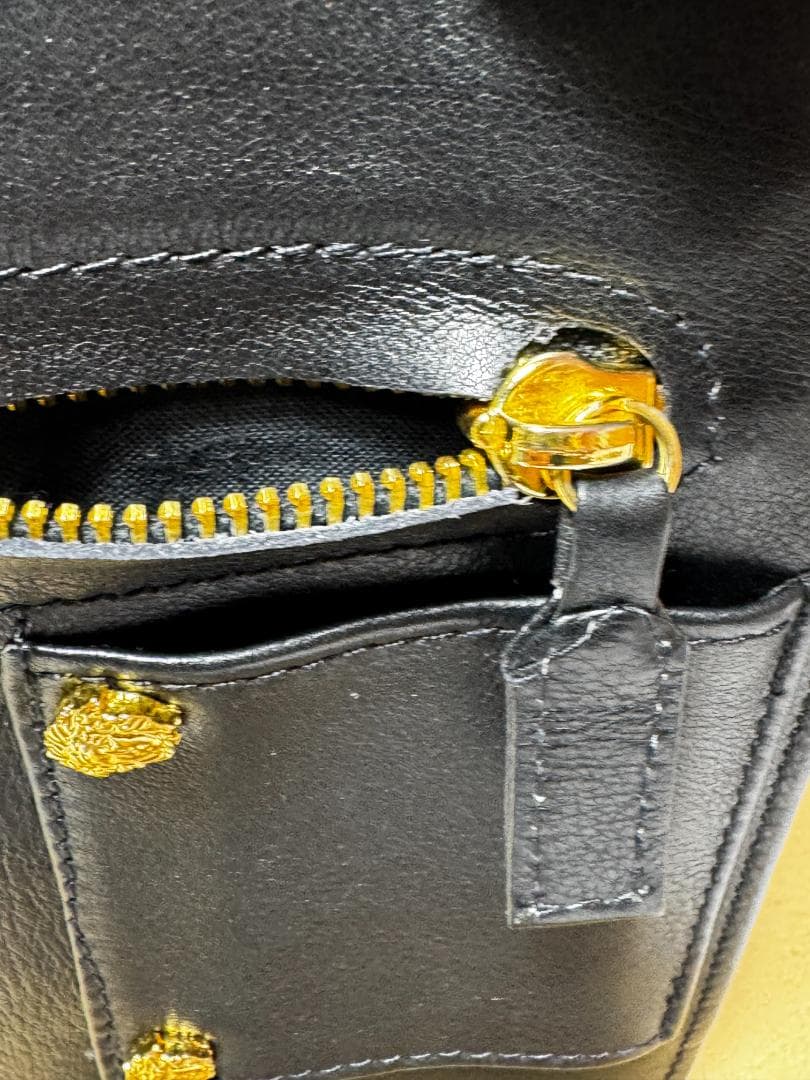 良品　VERSACE ポーチ 財布　ｗ7225-1212-①