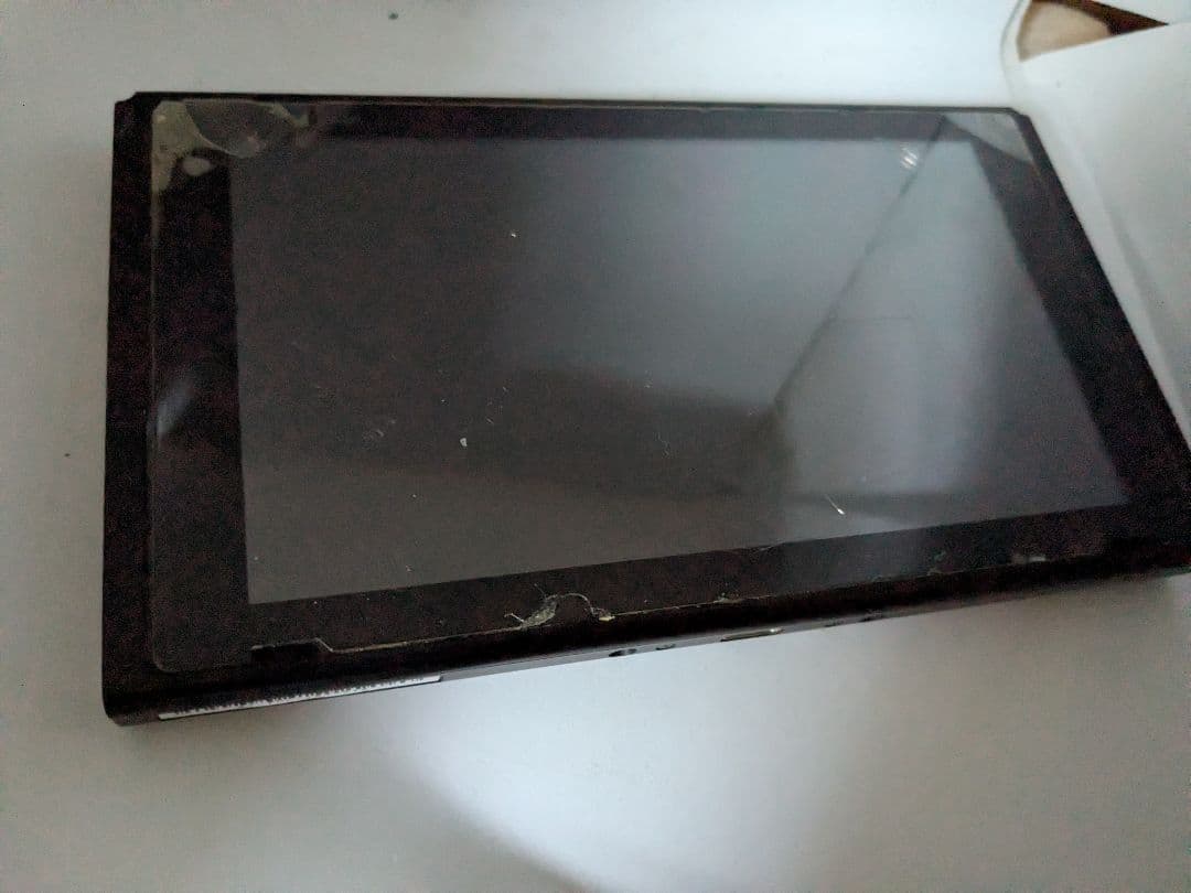 Nintendo Switch 本体のみ 画面傷あり 起動不可 ジャンク品 - メルカリ