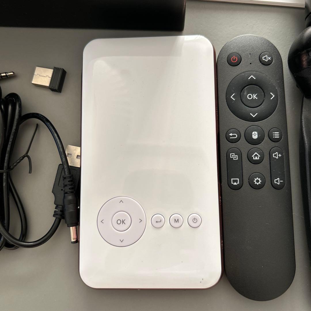 KABENI カベーニ ミニスマートプロジェクター