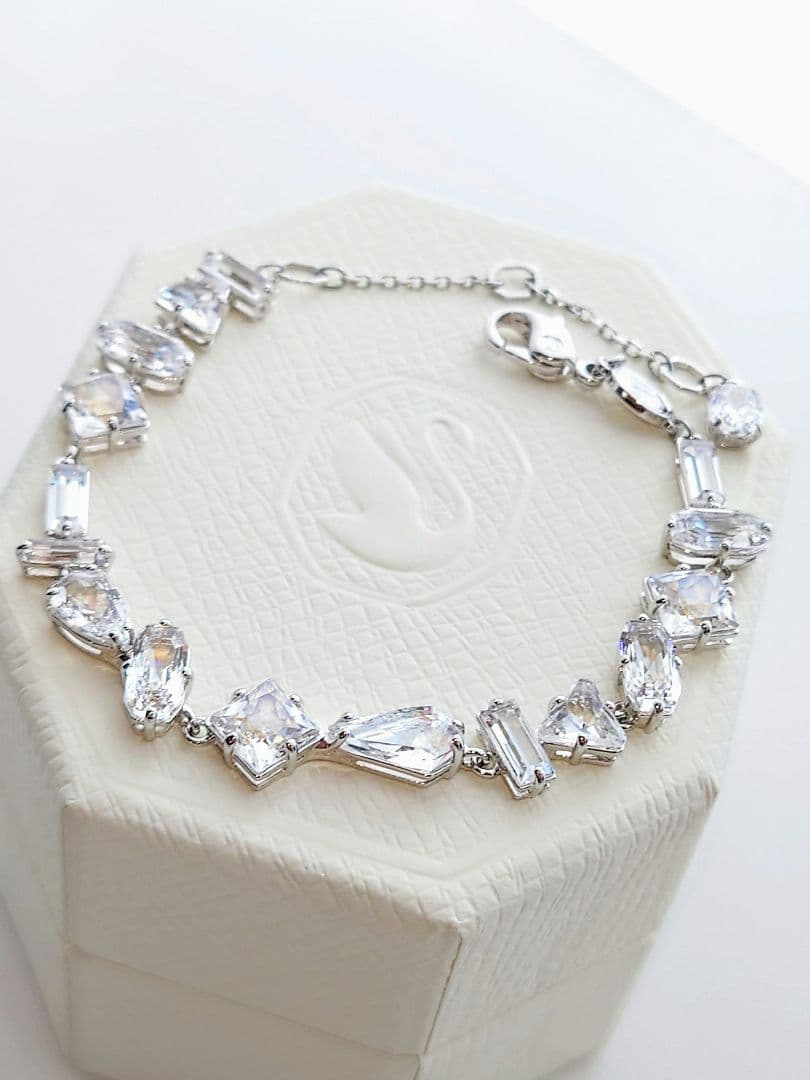 SWAROVSKI　Mesmera ミックスカット　ブレスレット
