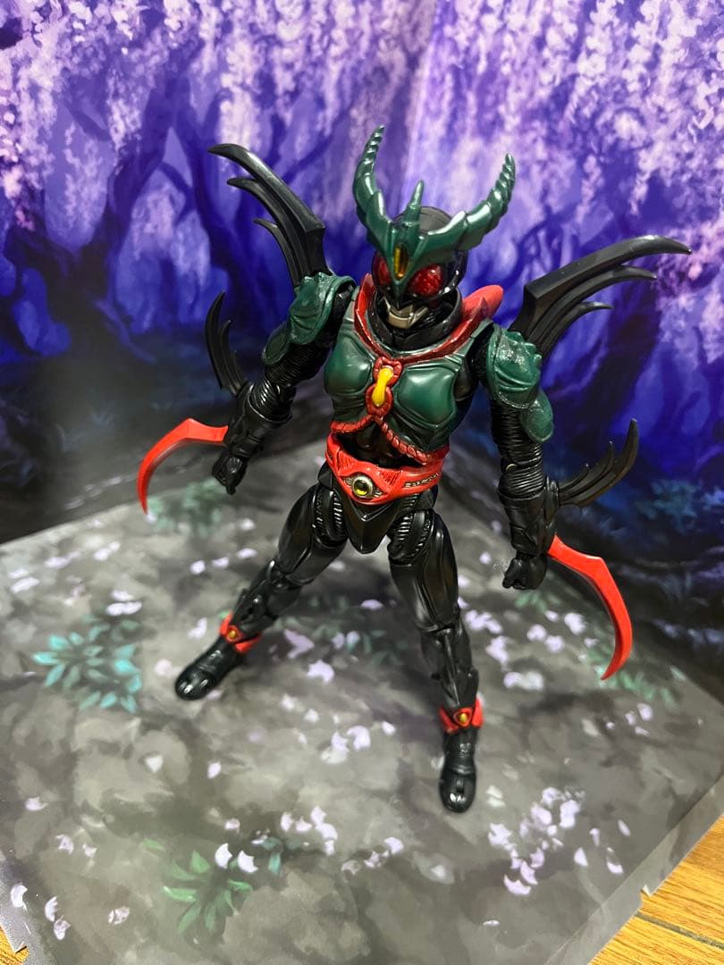 s.h.figuarts 仮面ライダーカリス＆エクシードギルス＆オマケ