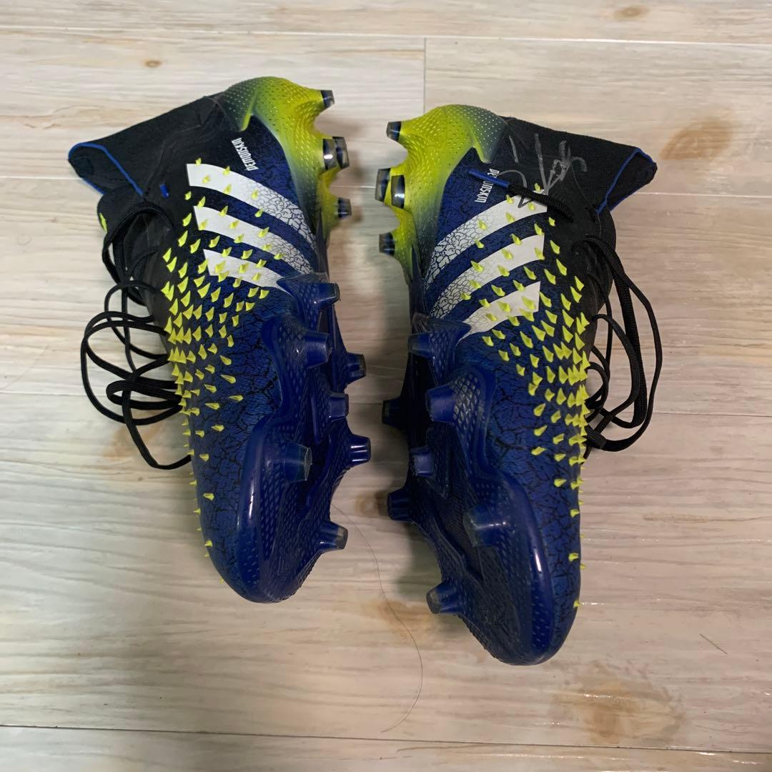 adidas Predator サッカーシューズ スパイク