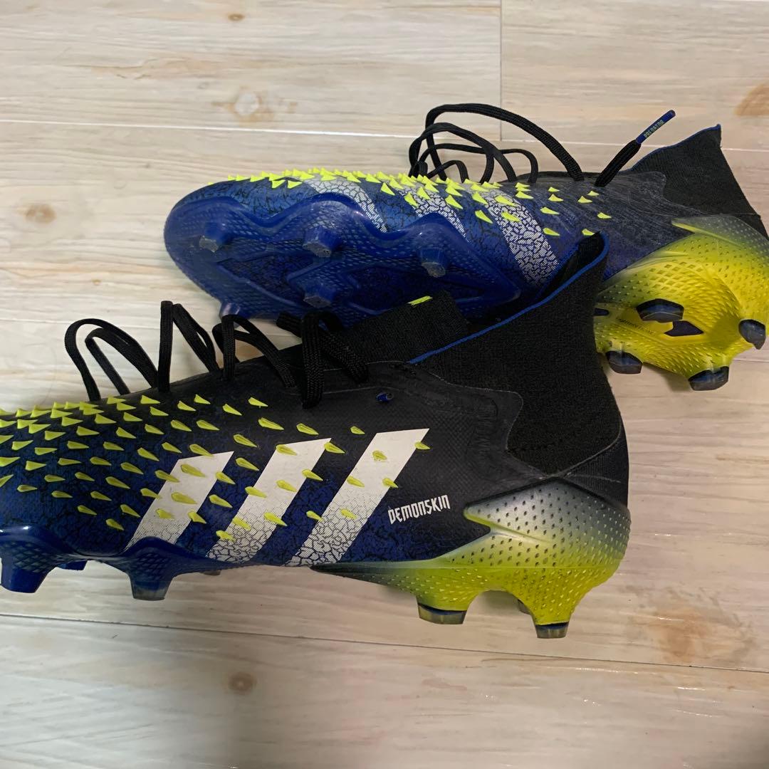adidas Predator サッカーシューズ スパイク