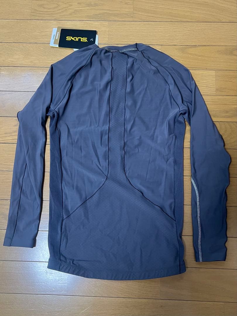 SKINS series5 長袖アンダーシャツ M グレー