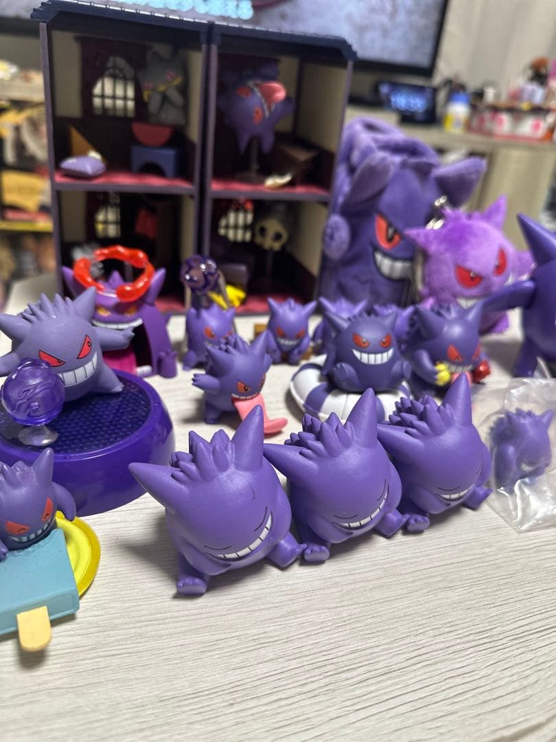 ゲンガー フィギュアセットと屋敷ディスプレイ