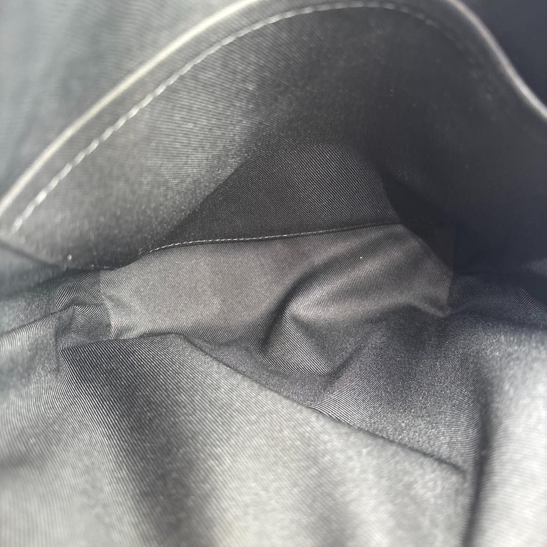 新品同様 ルイヴィトン ダミエアンフィニ ディスカバリーメッセンジャーPPM 黒