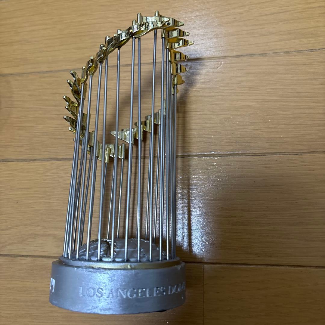ドジャース　チャンピオントロフィー