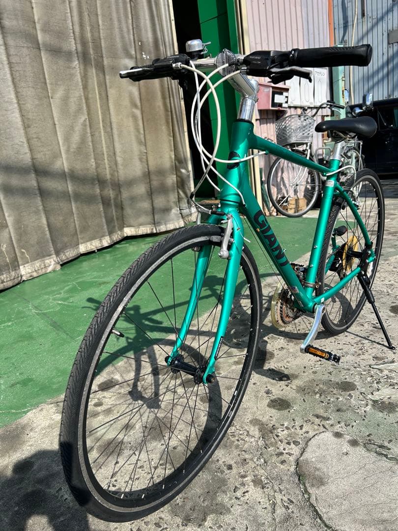 No.557 クロスバイク ジャイアント ESCAPE R3整備済み24速