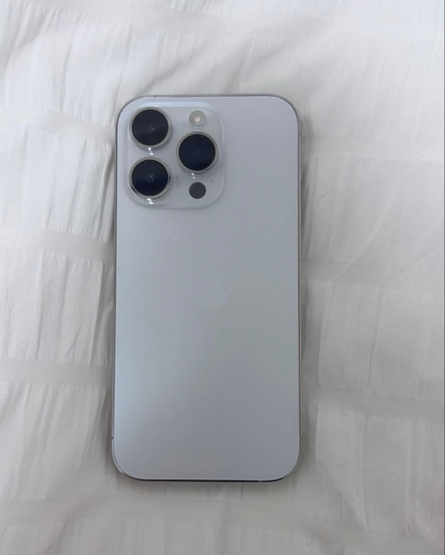 Apple iPhone 14 Pro シルバー 本体 - メルカリ