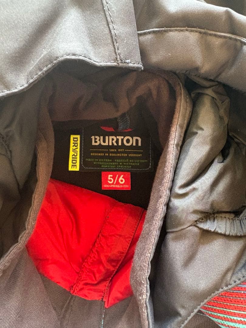burton スノボードウェア上下セット バートン　キッズ