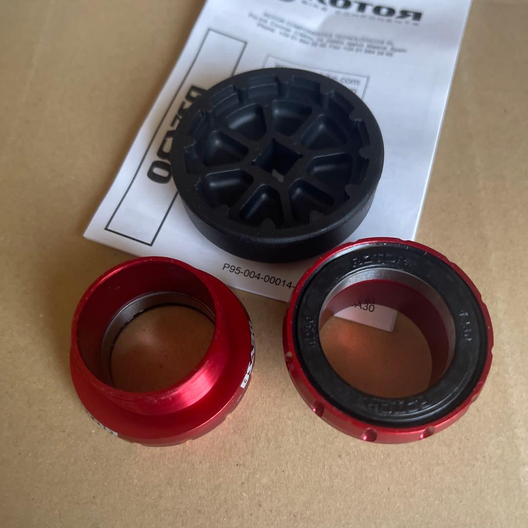 新品未使用 ROTOR BSA30 BB セラミックベアリング ボトムブラケット
