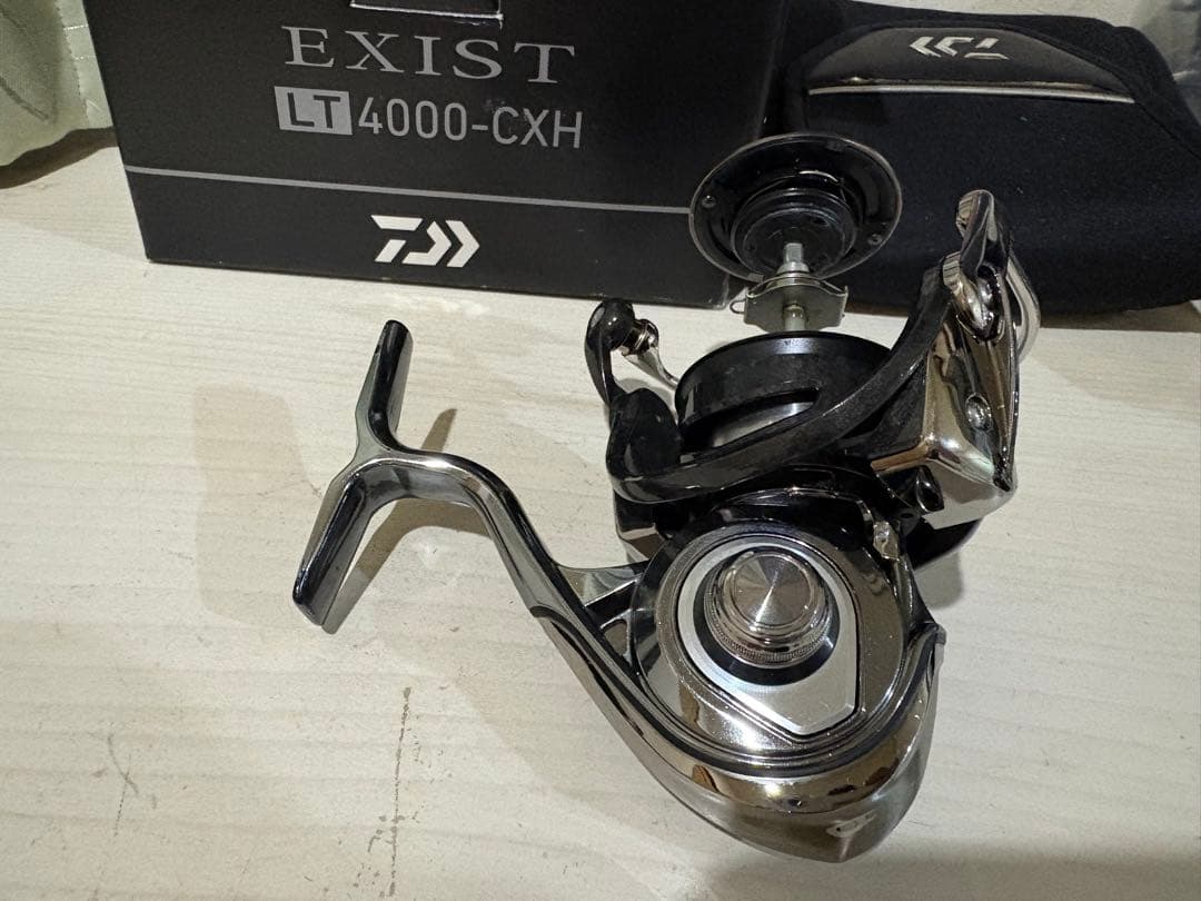 ★☆ダイワ　18イグジスト　LT4000 CXH ボディ　美品