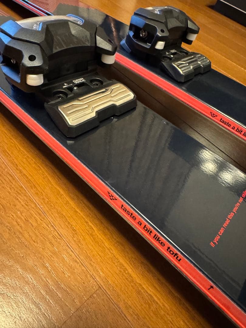 新品 BLACK CROWS CAMOX 180.4㎝ 24-25 板のみ