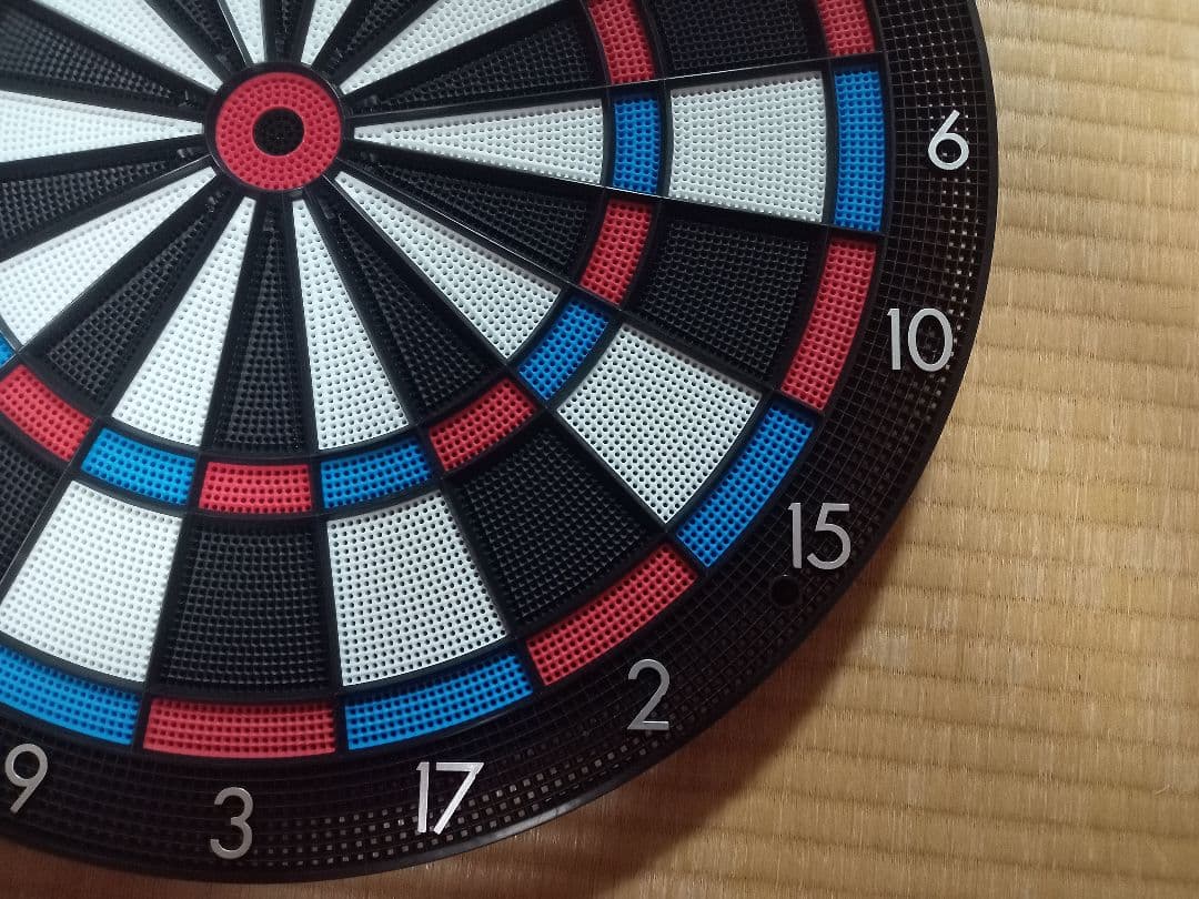 【美品】ダーツスタンドアルテミス+超静音設計ダーツボード スパイダープロ