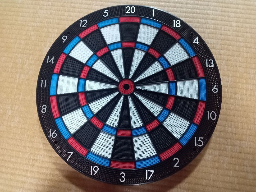 【美品】ダーツスタンドアルテミス+超静音設計ダーツボード スパイダープロ