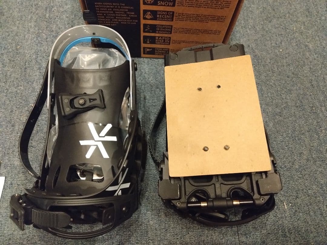 新品未使用★カラコラムkarakoram「Nomad」サイズＭ正規保証書完備