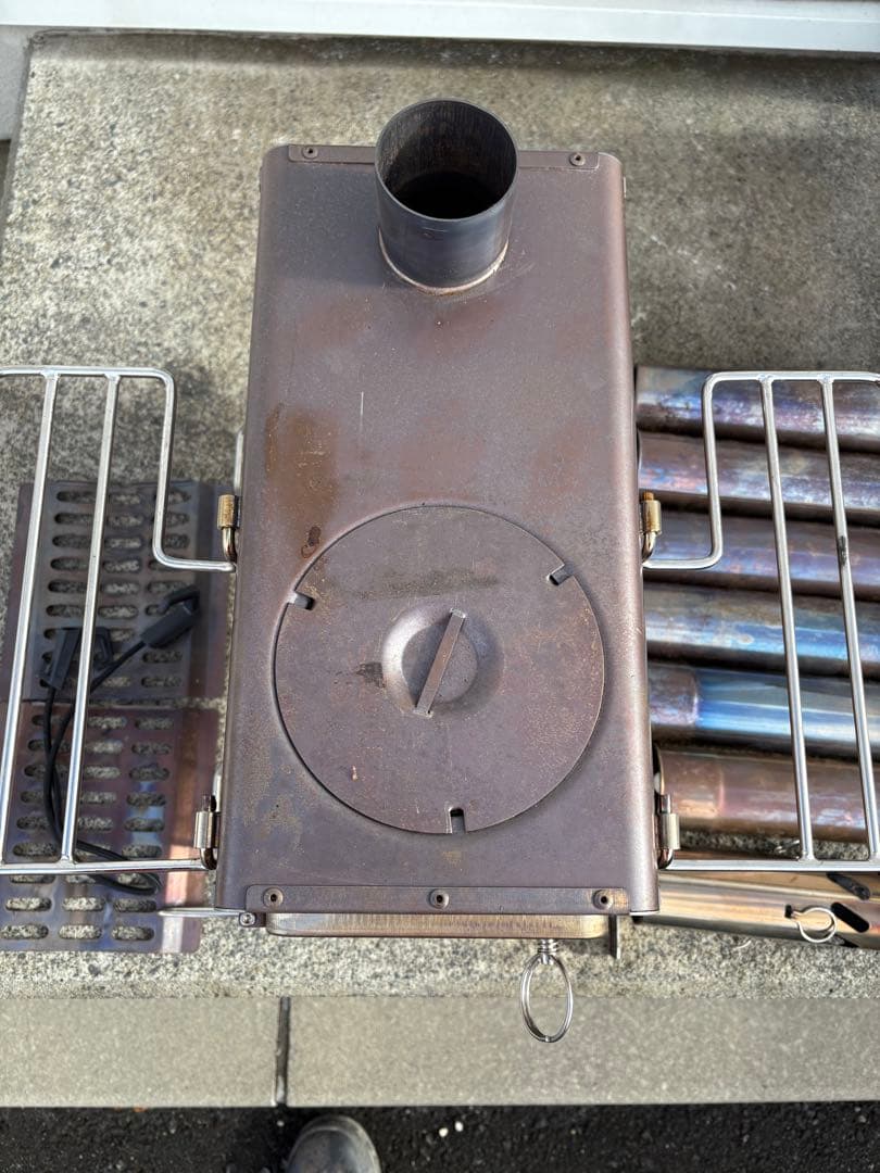 スームルーム　薪ストーブ　年内だけ